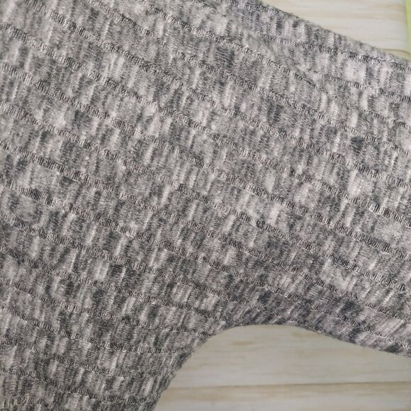 Calme By Johnny Was Women's Gray Dolman Long Sleeve Knit Top Size Small Soft - Picture 9 of 10